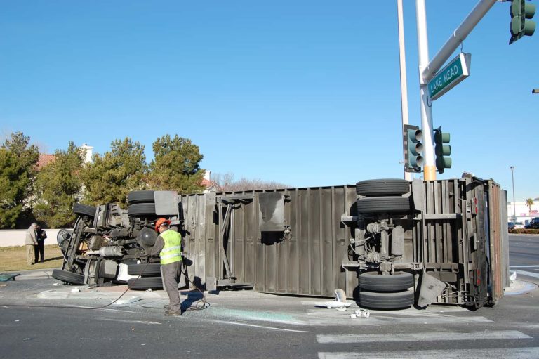 California Truck Rollover Accidents Attorney
